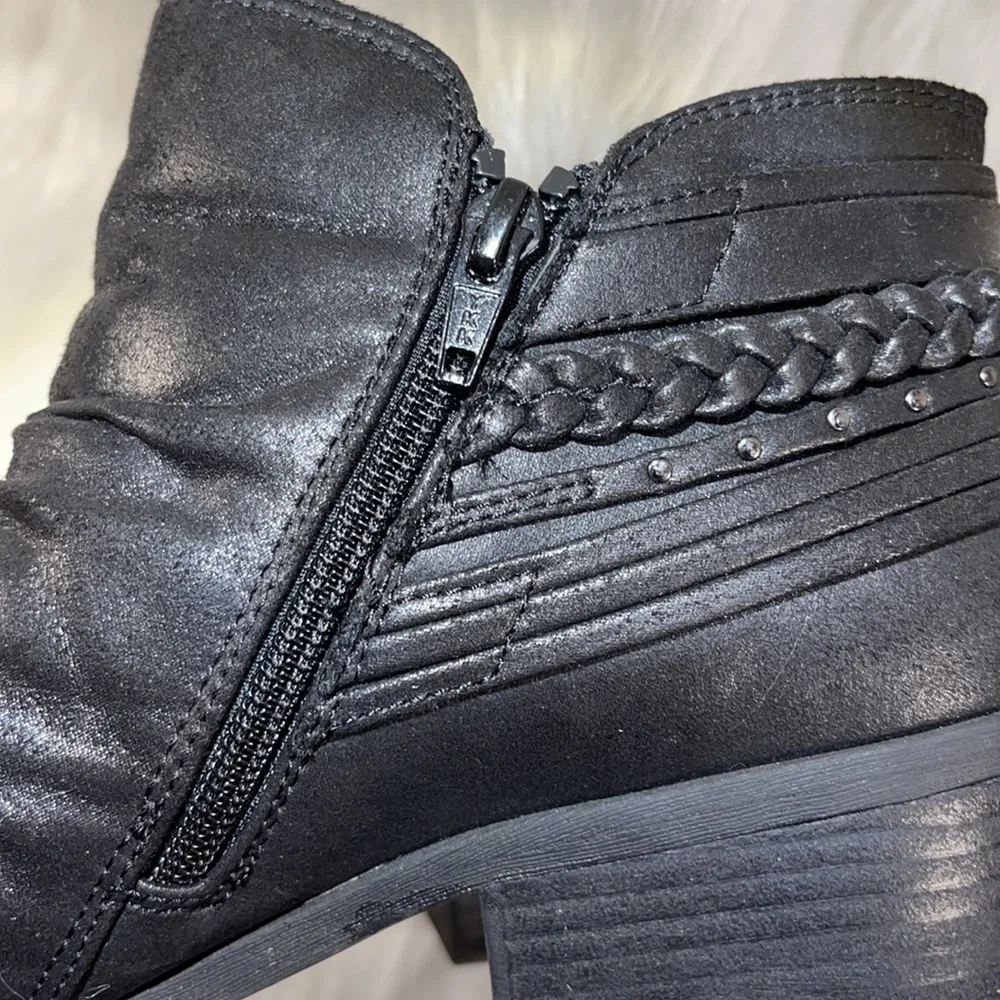 BareTraps Guenna Black Ankle Boots w/ Chain and Straps Detail - Picture 8 of 14
